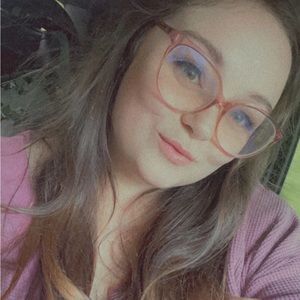 Meet your Posher, Lindsey